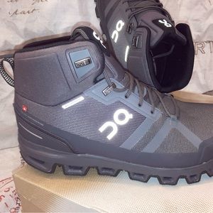 Cloud rock waterproof